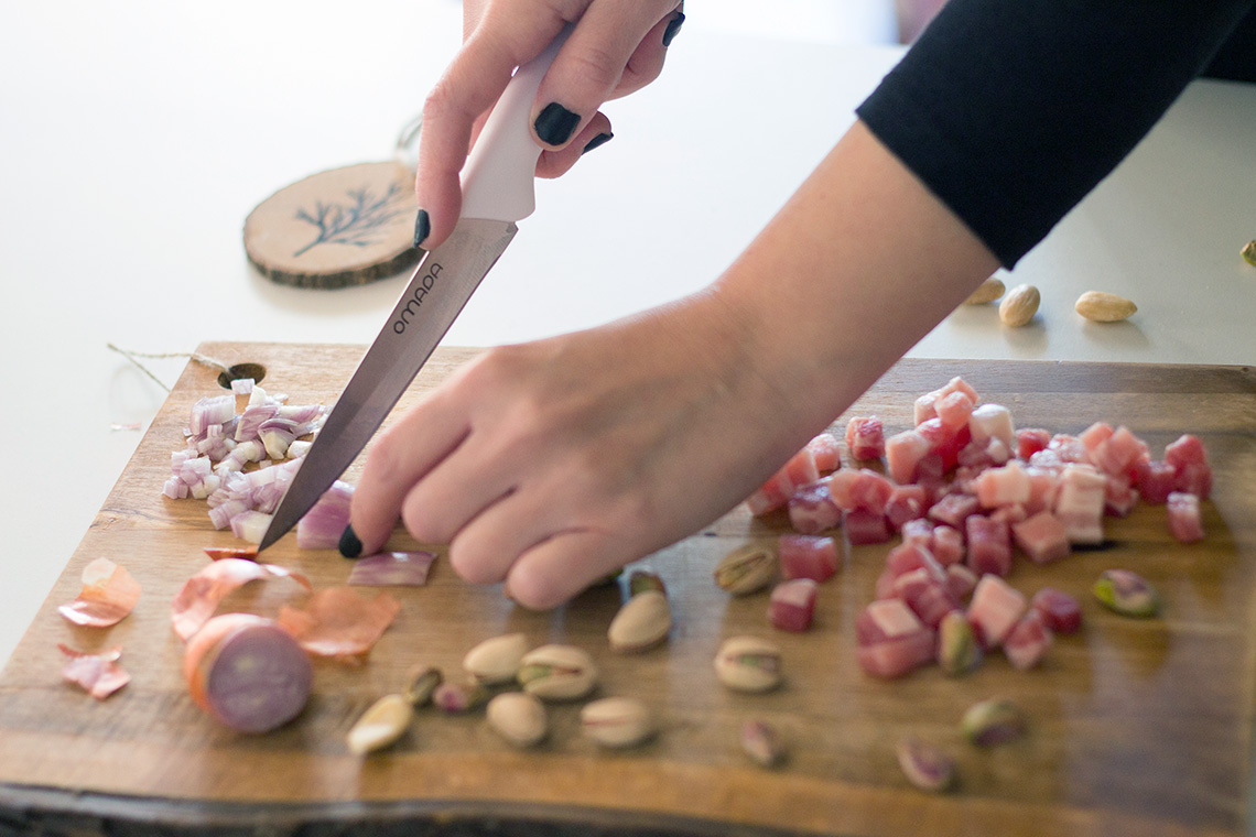 pasta al pesto di pistacchio dressing&toppings
