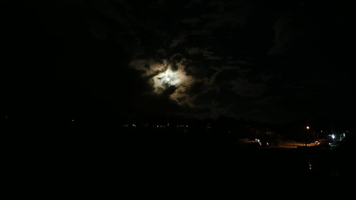moon lighttrail