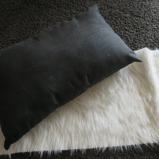 Iron Craft '15 Challenge #18 - Faux Fur Pillow