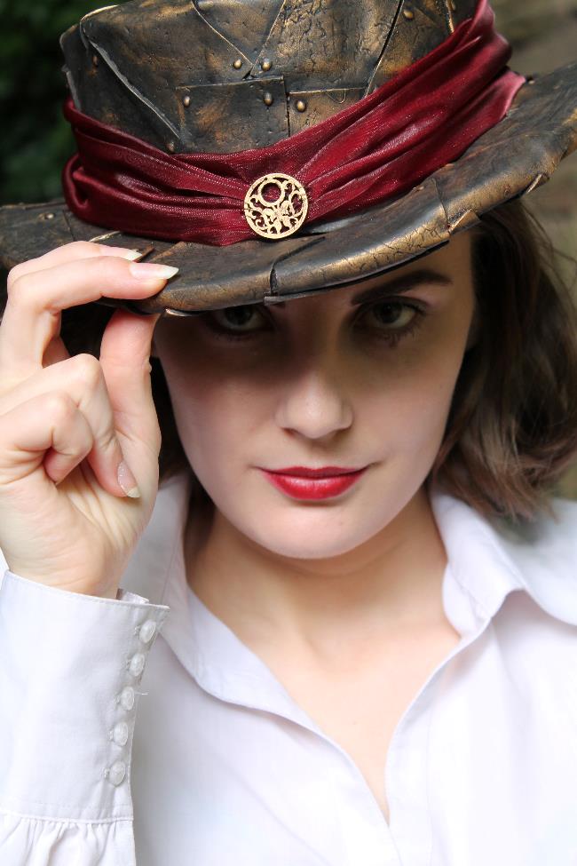 steampunk riding hat outfit via lovebirds vintage