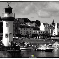A L'OUEST|20/20| more : http://ow.ly/QWef304YPhV #Bw #britain #landscape #sea #fishingport #blackandwhite #noiretblanc #bretagne #paysage #mer #port #boat #bateau #phare #lighthouse