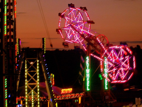carnival sunset festival night fun lights evening nc dusk northcarolina fair aerial entertainment wilson carnivalrides amusementrides communityevent thrillrides fairrides wilsoncountyfair mechanicalrides bigrockamusements