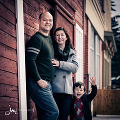 One of our favourite photos from the Bensmiller’s #Family Mini Session. #FamilyPhotos by Calgary Family Photographers JM Photography © 2015 http://www.JMportraits.ca #CalgaryFamilyPhotography #FamilyPhotography #CuteKids #JMportraits #YYCphotogr