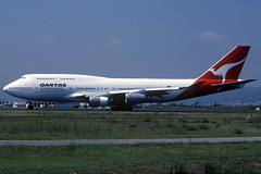 Qantas B747-438 VH-OJJ BCN 18/08/1998