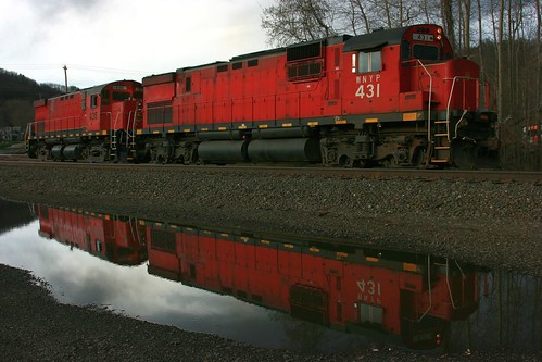 reflection water pennsylvania locomotive emporium alco c430 m430 montreallocomotiveworks wnyp morristownerie