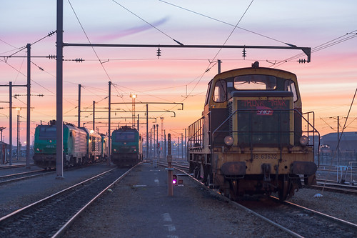 france sunrise îledefrance trains fr sncf leverdesoleil cheminsdefer lebourget bb6300064000