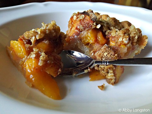 Peach Pie With Oatmeal Crumble - 3