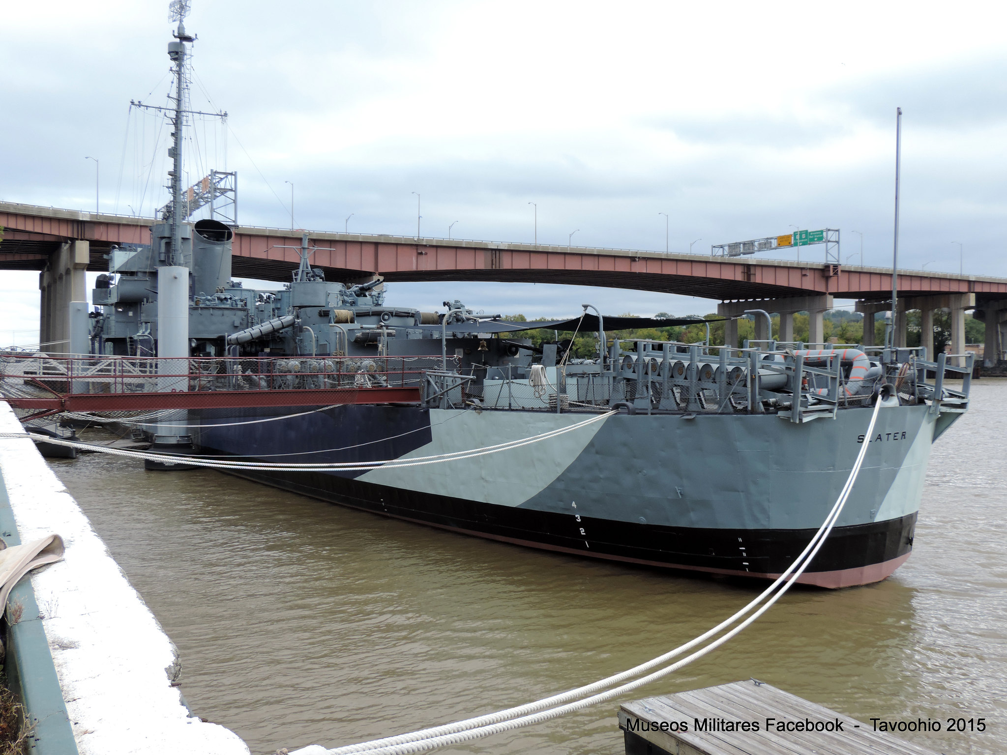 USS Slater DE-766