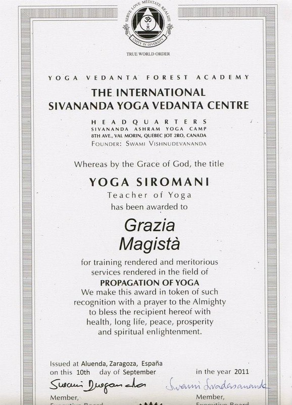 shivananda yoga teacher training Grazia Magista