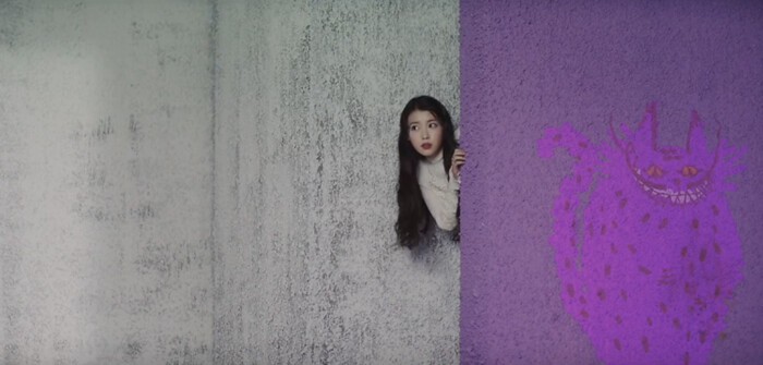 IU está de volta com o EP CHAT-SHIRE + MV de Twenty-Three