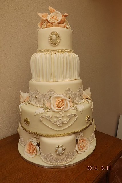 Cake by Wedding Cakes Spain - Debbie Sheridan Cakes