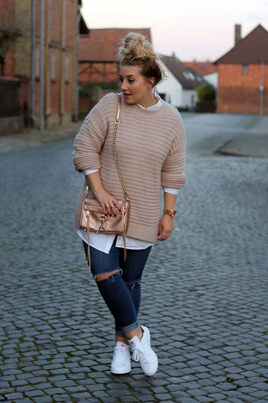 outfit-look-style-,modeblog-fashionlog-rosa-strick-knitwear-jeans-adidas-sneaker