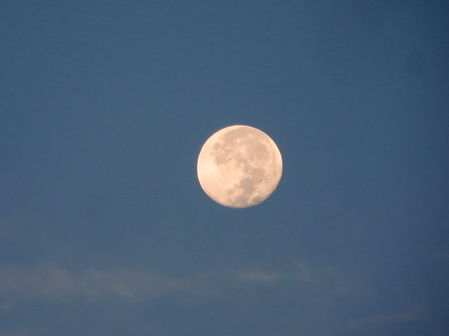 moon sets on tuesday at zuma