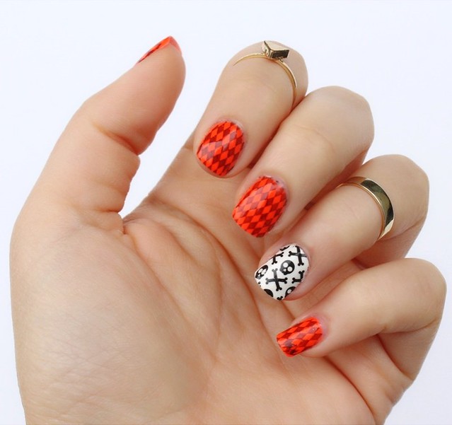 Skull & Orange Checked Nail Art | Halloween Manicure