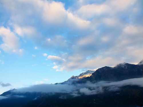 nepal sky cloud mountain sunrise landscape dawn asia fuji dana finepix himalaya lukla hs20 exr iwachow