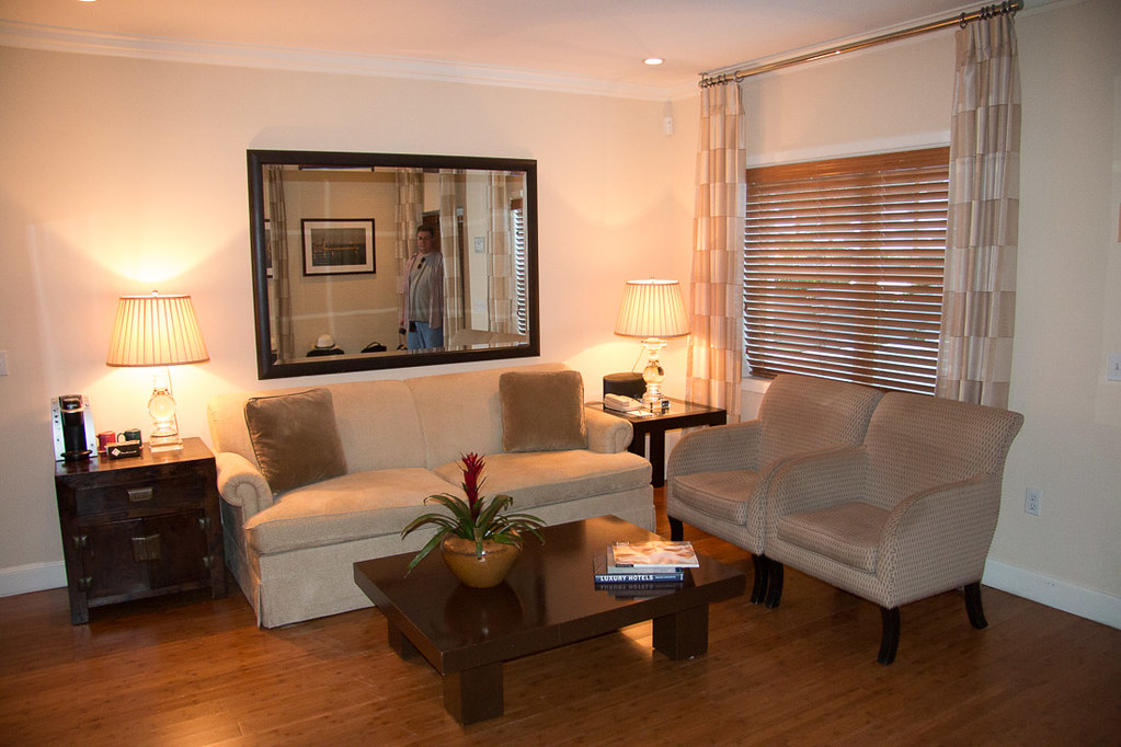 Living room area in Manor Villa Suite | Angler’s Hotel Miami | Kimpton