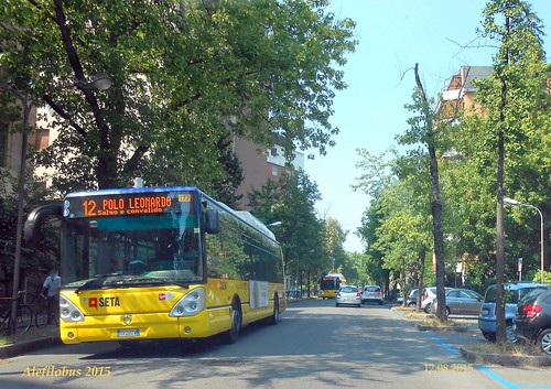 autobus Citelis n°172 in viale Medaglie d'Oro - linea 12