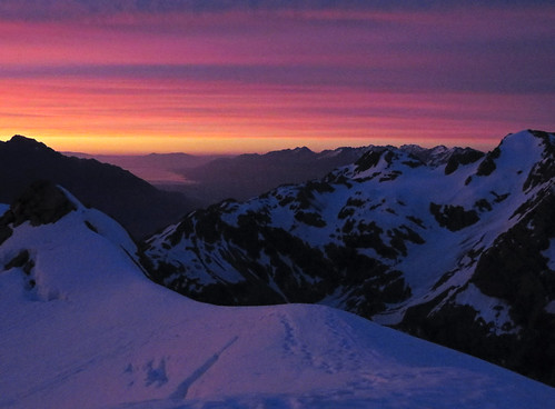 newzealand mountain snow sunrise alpine mountaineering mtcook cinerama alpinism