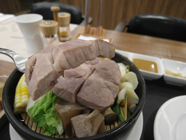 鮮原味蒸煮鍋：盤克夏黑豬肉@棉花田有機餐廳