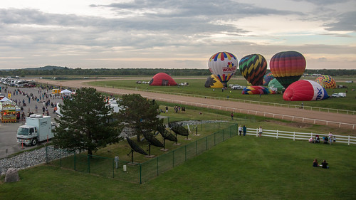oklahoma baloon balloon hotairballoon ok claremore 2015 gateswayballoonfestival cherokeecasino willrogersdowns