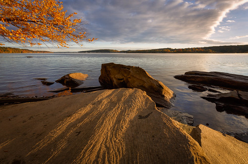 autumn newyork water rock sunrise river hudsonriver ulstercounty scenichudson esopusny blackcreekpreserve