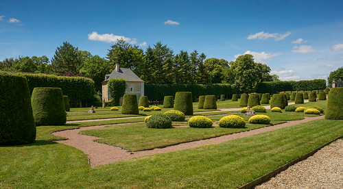france gardens garden de topiary lawn jardin normandie normandy château jardins vendeuvre