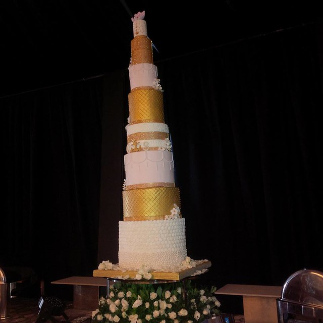 6ft. Tall Wedding Cake by Vadette Lopez Obusan of Cakestreats