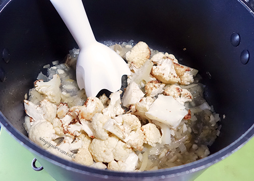 05 Add Cauliflower to Softened Onions & Blend