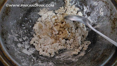 How to make noodles -Mix wheat flour and water