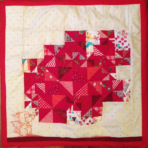 red quilt pinwheel quilts miniquilt handembroidery projectquilting focusthroughtheprism