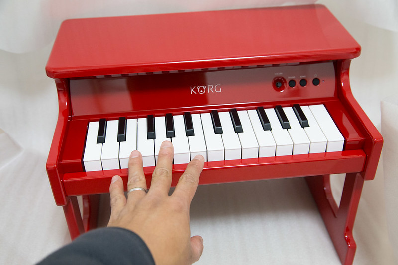 楽器メーカーがまじめに作った、子ども用の本格的な電子ピアノ！「KORG 