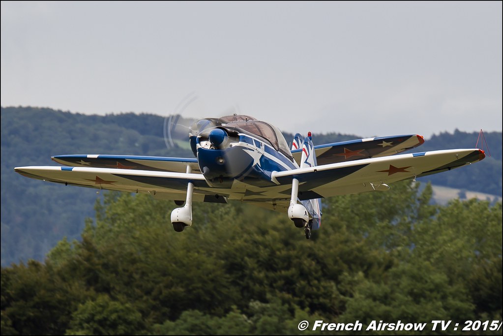 Patrouille Captens: Voltige aérienne cap10 Fly-In CASG Prangins 2015 aerodrome de la Côte LSGP Canon Sigma France contemporary lens Meeting Aerien 2015