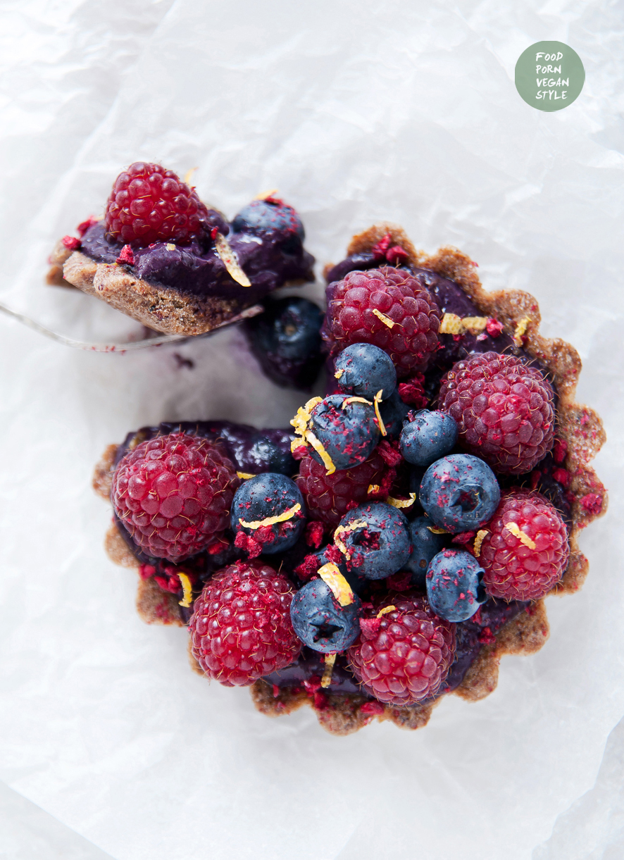 Blueberry tart (raw & vegan)