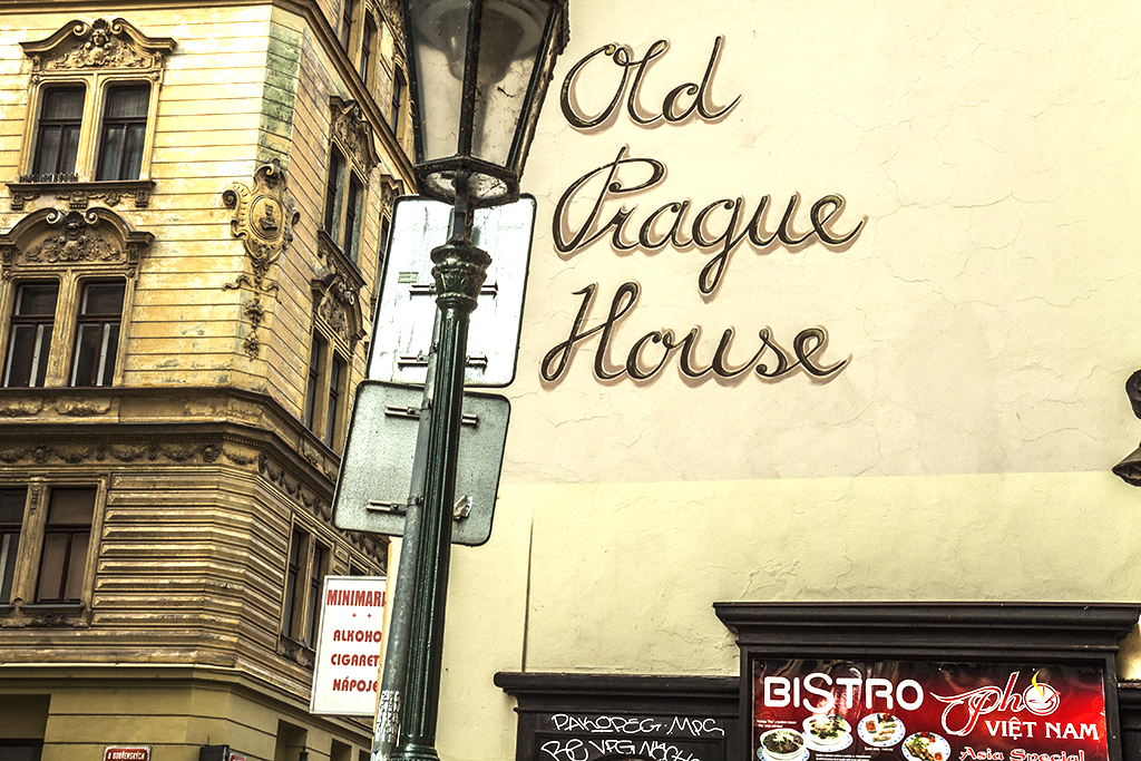 Old Prague House BISTRO Pho VIET NAM--Prague
