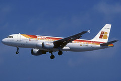 Iberia A320-211 EC-GRG BCN 18/08/1999