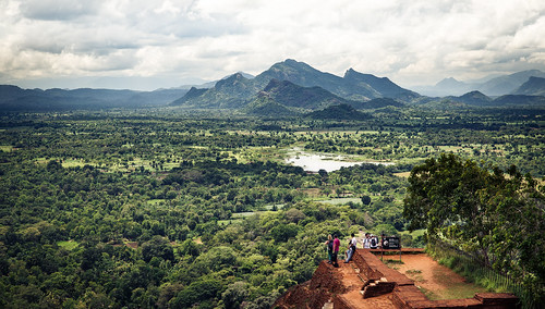 travel vacation sky mountains green canon landscape eos wideangle srilanka fullframe tamron lionrock 6d sigiriya tamron2470 canoneos6d tamronsp2470mmf28divcusd tamron2470f28vc