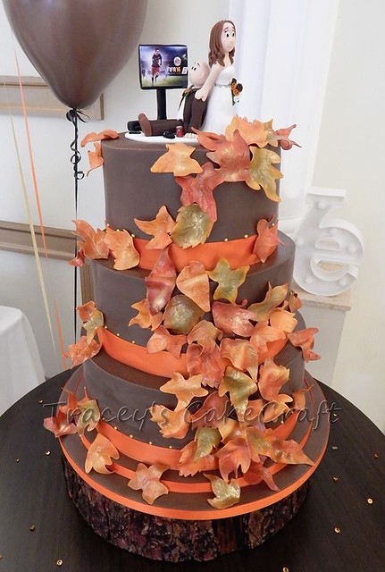 Autumn Wedding Cake by Tracey Shaw of Tracey's CakeCraft