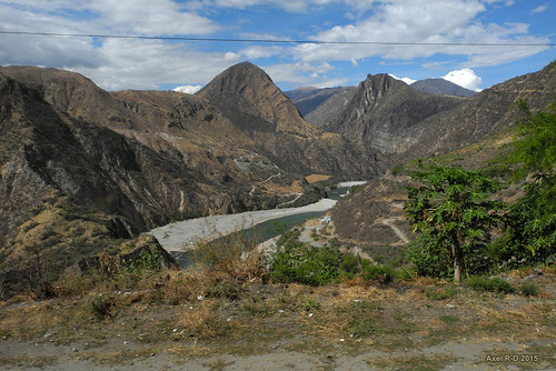 rivière perú montagnes