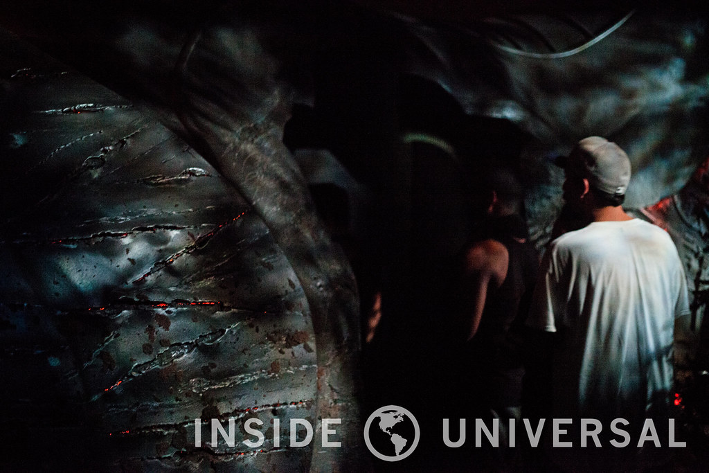 AVP: Alien versus Predator – Halloween Horror Nights 2015 at Universal Studios Hollywood