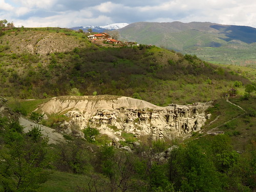 macedonia kratovo valley dolls stone kuklica earth pyramid hoodoo kriva