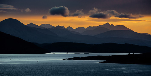 sunset skye canon landscape scotland sigma telephoto cuillins goldenhour waterscape mountainrange dornie 120300 abigfave grantmorris ruby15 grantmorrisphotography