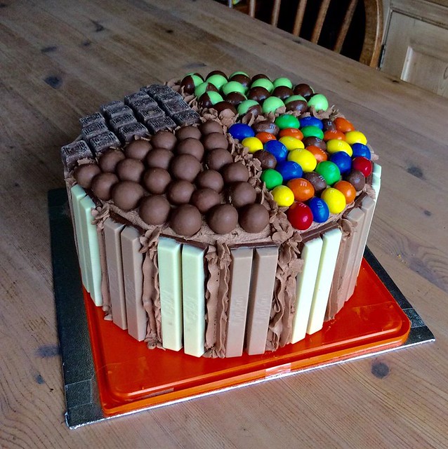 Chocolate Cake by Saskia Bakes