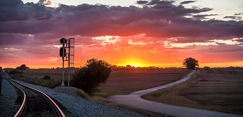 road county railroad sunset sun beautiful twilight dusk country north alabama tracks morgan