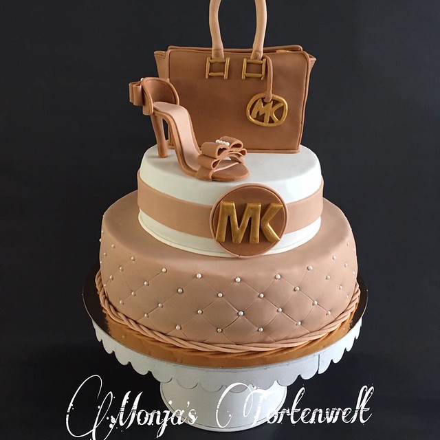 MK Cake by Monja El-ezza