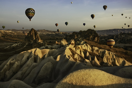 travel vacation mountain texture colors sunrise turkey fly baloon flight valley baloons cappadocia anatolia goreme hotairbaloons d7100