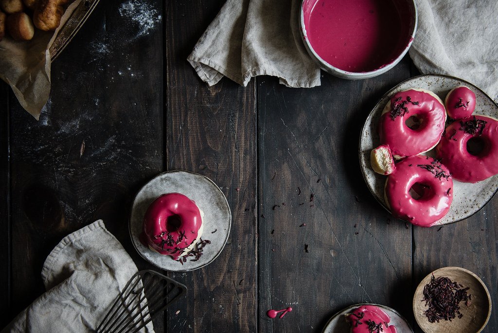 baked yeast doughnuts with hibiscus glaze | two red bowls