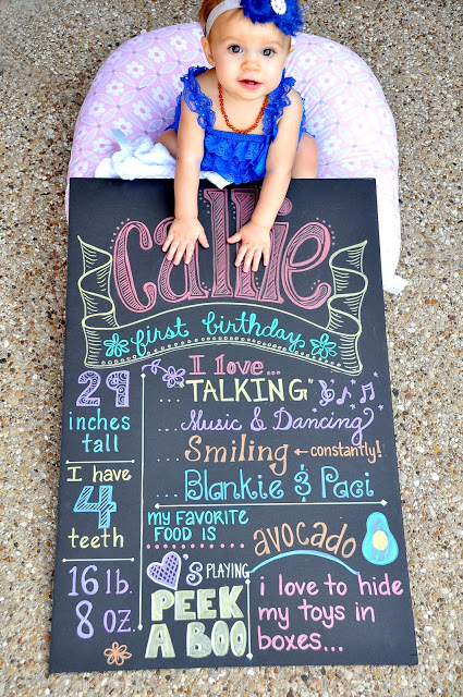 First birthday picture ideas to inspire your baby's birthday photo shoot! 12 super cute and creative ideas for taking first birthday pictures!