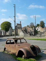 Oradour-sur-Glane, Doctor Desourteaux's Renault . (6)