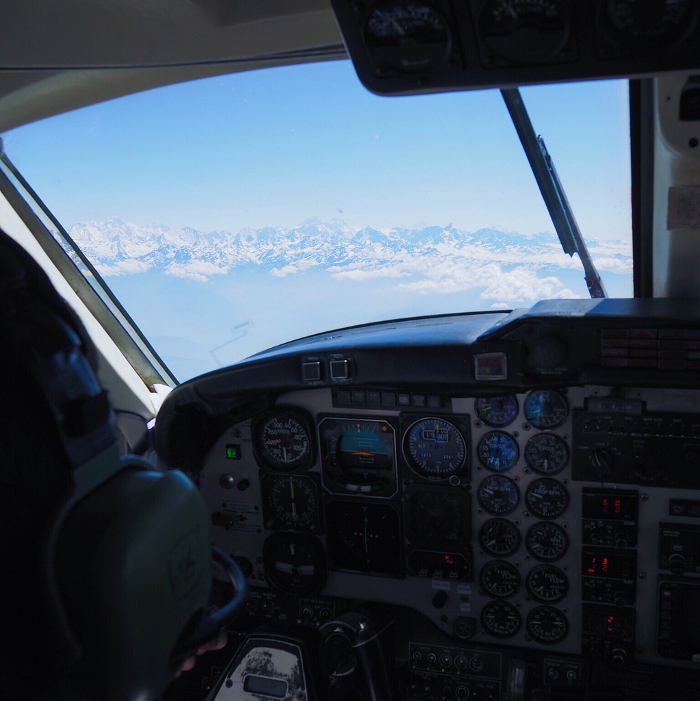nepal-mountain-flight