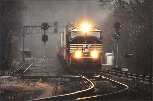 train railroad railway ns norfolk southern transportation freight signal control point pack torrance intermodal stack cofc container pa pennsylvania pittsburgh laurel highlands dawn renee smith